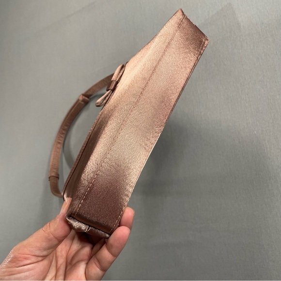 ADORABLE Claire's Y2K Bow Detail Satin-like Occasion Handbag - Picture 9 of 17